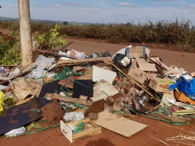 Empresa de ramo alimentício é autuada por descarte irregular de lixo em Santa Cruz do Rio Pardo