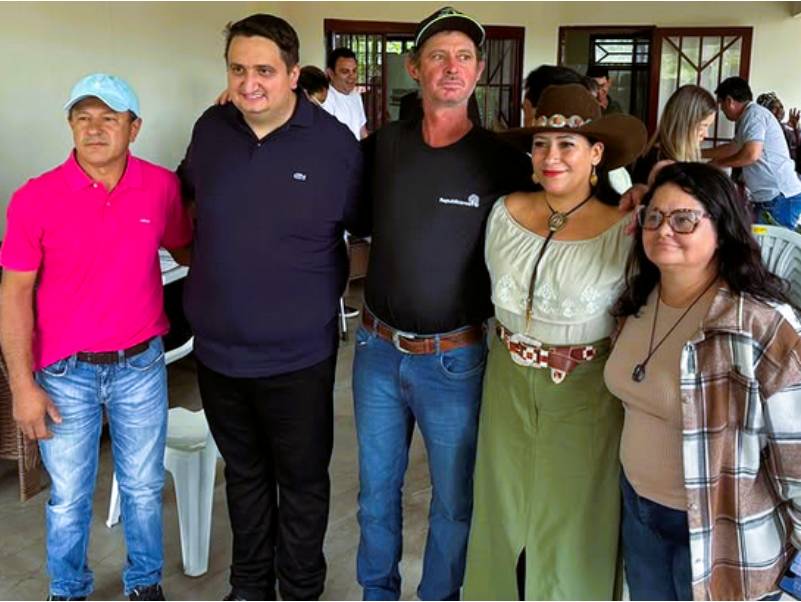 Republicanos de Paraguaçu Paulista participam de encontro regional em Marília