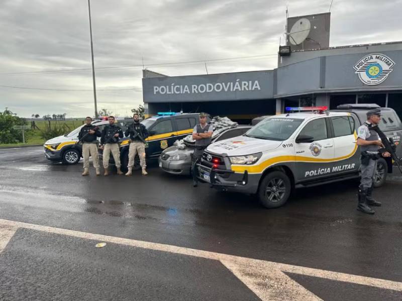 Homens são presos ao transportarem mais de 66kg de skank na Rodovia Jorge Bassil Dower, em Rancharia